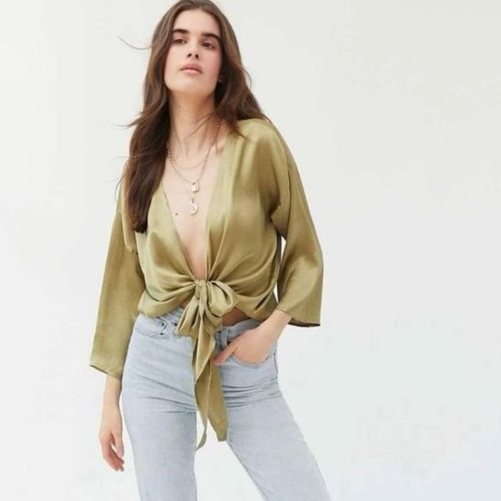 Urban Outfitters UO Nicole Satin Tie-Front Cropped Top Green